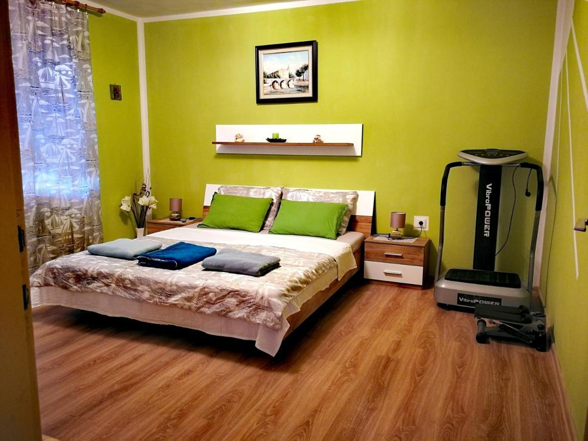 Apartments Anita Криквеница Екстериор снимка